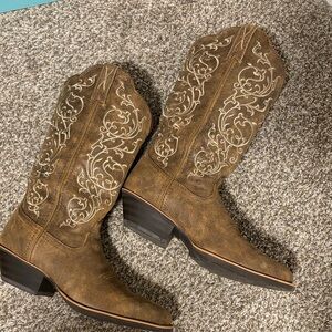 Brown Embroidered Western Boots